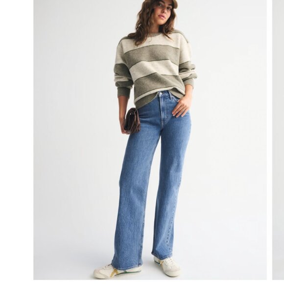 Abercrombie & FItch High Rise 90s Relaxed Jean Curve Love med wash size 8 SHORT - Picture 1 of 14